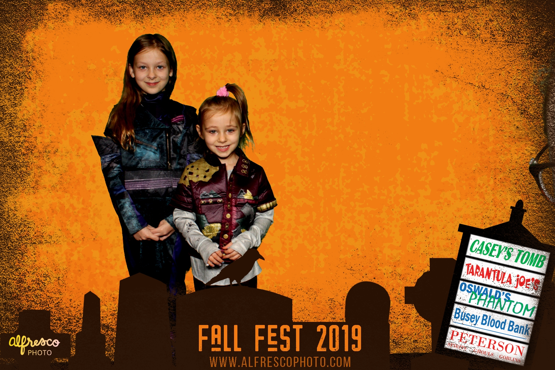 Naper Plaza Fall Fest | View more photos from the event at events.alfrescophoto.com/u/AlfrescoPhoto/Naper-Plaza-Fall-Fest